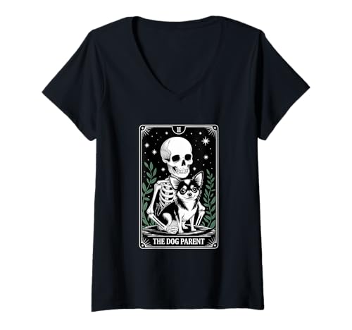 Damen Lustiger Tarot Hund Elternteil Chihuahua T-Shirt mit V-Ausschnitt von Dark Dog Magic Occult Dog Parent