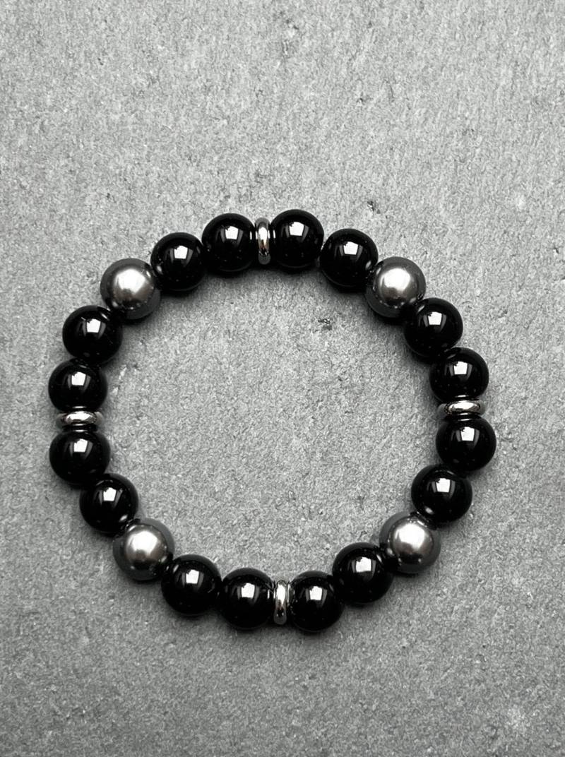 Iron Night - Biker Armband Mit Onyx & Hämatit Rockerschmuck in Schwarz Und Dunkelgrau Statement Edelsteinarmband Handmade 10 Mm von DarkAngelSchmuck