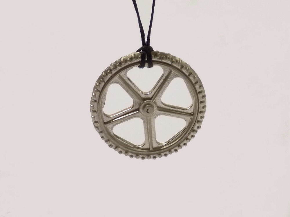 Mode Herren Bmx Fahrradrad 925 Sterling Silber Anhänger Halskette Schmuck Geschenk Kostenloser Versand Mode Herren Bmx Fahrradrad 925 Sterling Silber Anhänger Halskette Schmuck Geschenk Kostenloser Versand von DarkCharmJewelry