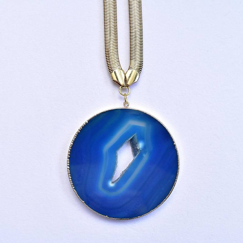 Blaue Achat Halskette 24K Vergoldeter Runder Edelstein, 16 in Schlangenkette Blaue Achat Halskette 24K Vergoldeter Runder Edelstein, 16 in Schlangenkette von DarkEdgeJewelry