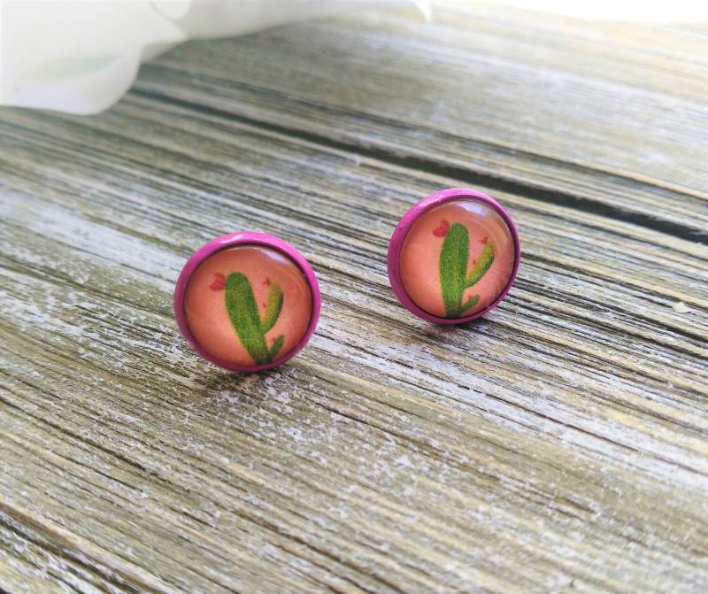 Blühenden Saguaro Kaktus - 12 Mm Glas Cabochon Ohrringe Saguaro-Kaktus Auf Einem Blassen Pfirsich Sonnenuntergang Hintergrund Magenta-Beiträge Blühenden Saguaro Kaktus - 12 Mm Glas Cabochon Ohrringe Saguaro-Kaktus Auf Einem Blassen Pfirsich Sonnenuntergang Hintergrund Magenta-Beiträge von DarkEmberDesigns