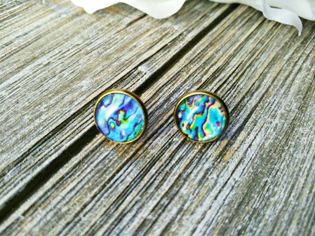 Seeohren Wirbelt Faux Seeohren Druck Unter Glas-Cabochons in Bronze 12mm Post/stud Einstellungen Platziert Seeohren Wirbelt Faux Seeohren Druck Unter Glas-Cabochons in Bronze 12mm Post/stud Einstellungen Platziert von DarkEmberDesigns