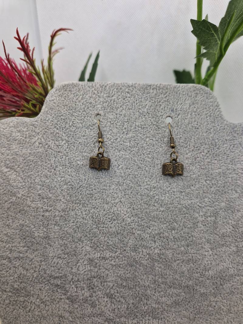 Wunderschöne Ohringe in Altbronze Mit Offenem Buch Anhänger von DarkRoseMagic