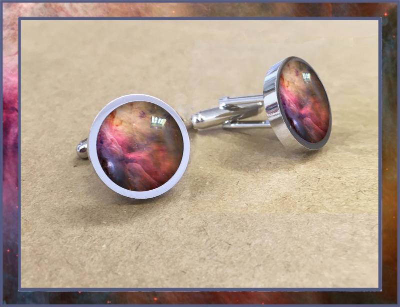 Manschettenknöpfe Mit Rosa Nebel, Ll Orionis-Nebel. Space Art Schmuck von DarkSkiesJewellery