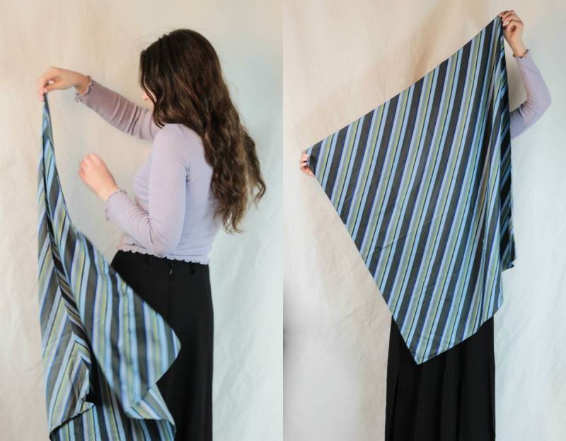 Vintage Blau Streifen Schal Seidiges Polyester Elegant Chic Vintage Blau Streifen Schal Seidiges Polyester Elegant Chic von DarkVintageNest