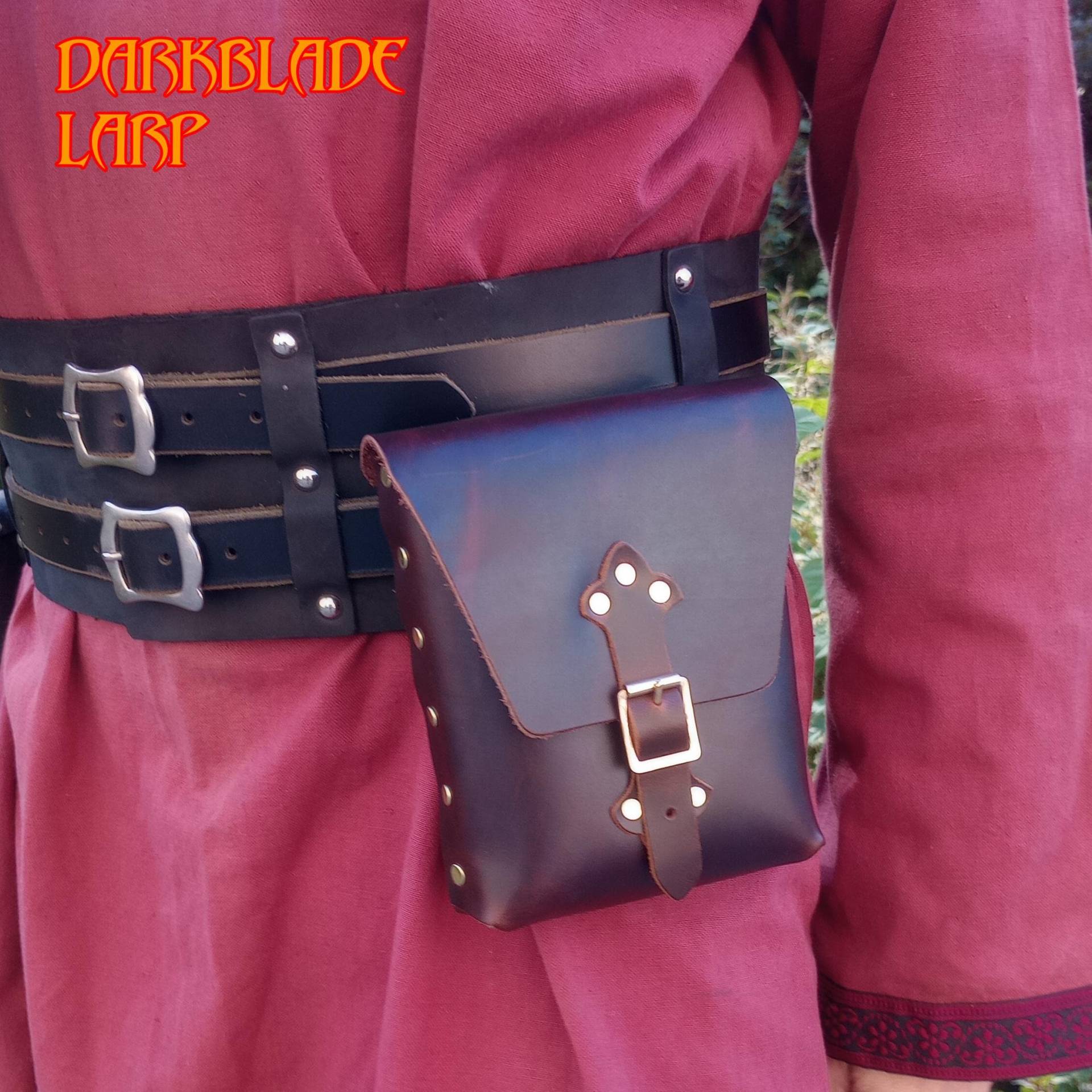 A6 Pouch Oder Die "Größer Als Unsere Große Pouch' Für Larp, Cosplay, Mittelalterkostüm Einfach Zum Verstauen A6 Pouch Oder Die "Größer Als Unsere Große Pouch' Für Larp, Cosplay, Mittelalterkostüm Einfach Zum Verstauen von DarkbladeLarp