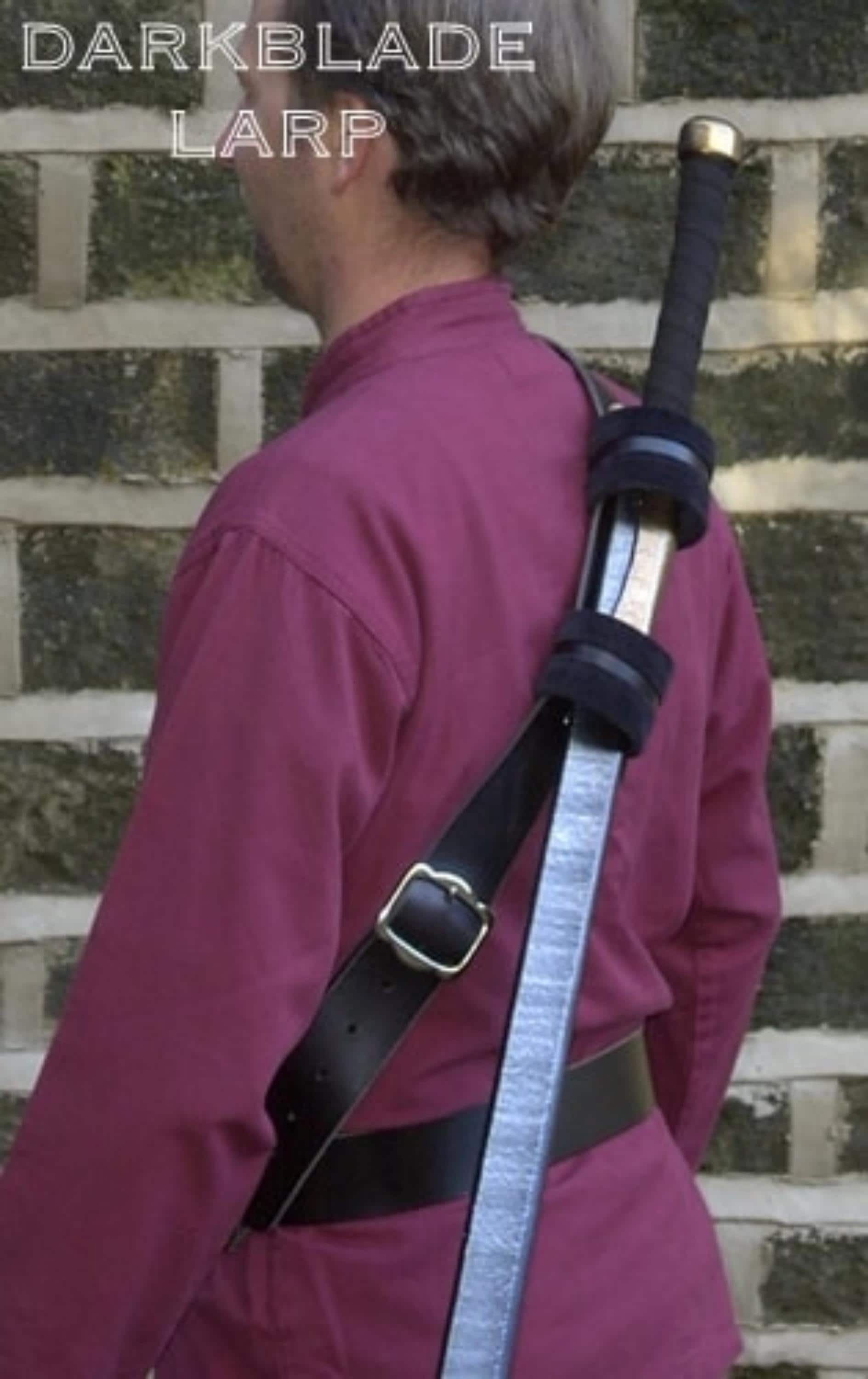 Lederrückenscheide Larp Kostüm Cosplay Schwerthalter Lederrückenscheide Larp Kostüm Cosplay Schwerthalter von DarkbladeLarp