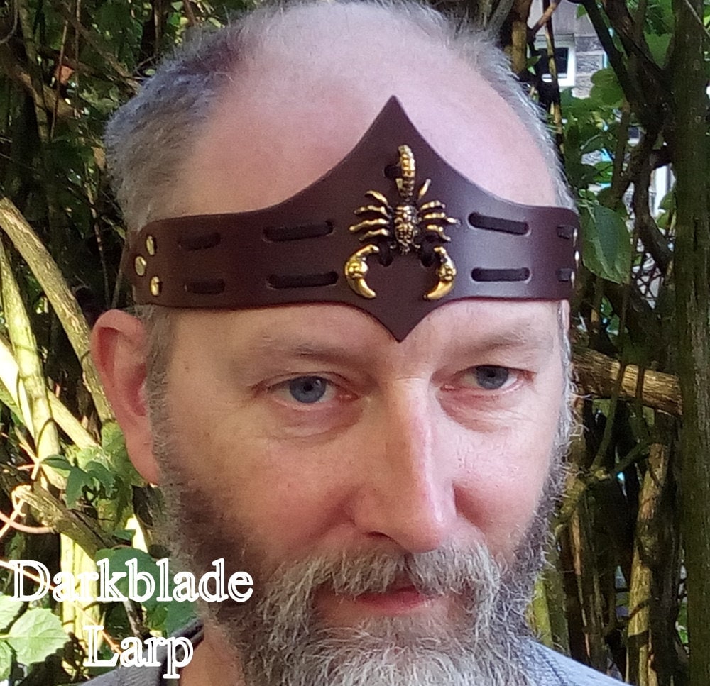 Skorpion Leder Haarreif Oder Stirnband Für Larp Cosplay Pagan Stage Kostüm Und Anti-Paladine Skorpion Leder Haarreif Oder Stirnband Für Larp Cosplay Pagan Stage Kostüm Und Anti-Paladine von DarkbladeLarp