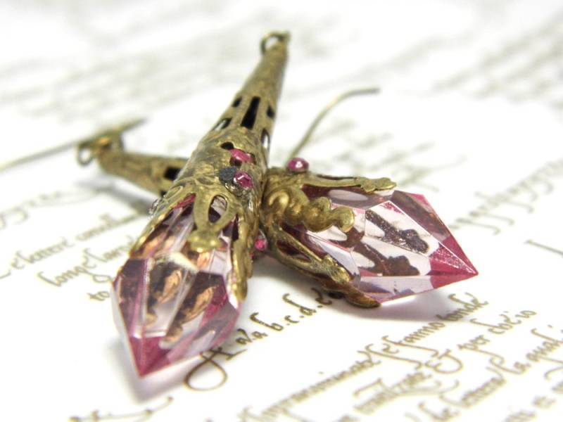 Art Deco Rosa Kristall Ohrringe Bronze Filigree Schmuck Aus Der Edwardianschen Epoche Art Deco Rosa Kristall Ohrringe Bronze Filigree Schmuck Aus Der Edwardianschen Epoche von DarkenroseJewellery