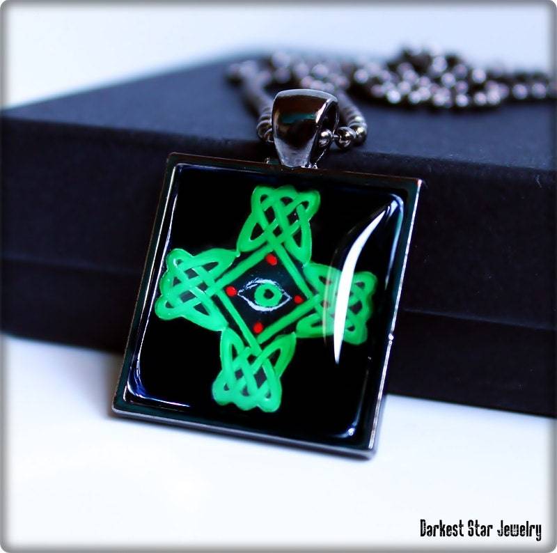 Depeche Mode Schmuck, Dave Gahan, Tattoo Anhänger, Handbemalt, Kreuz Tattoo, Fan Art von DarkestStarJewelry