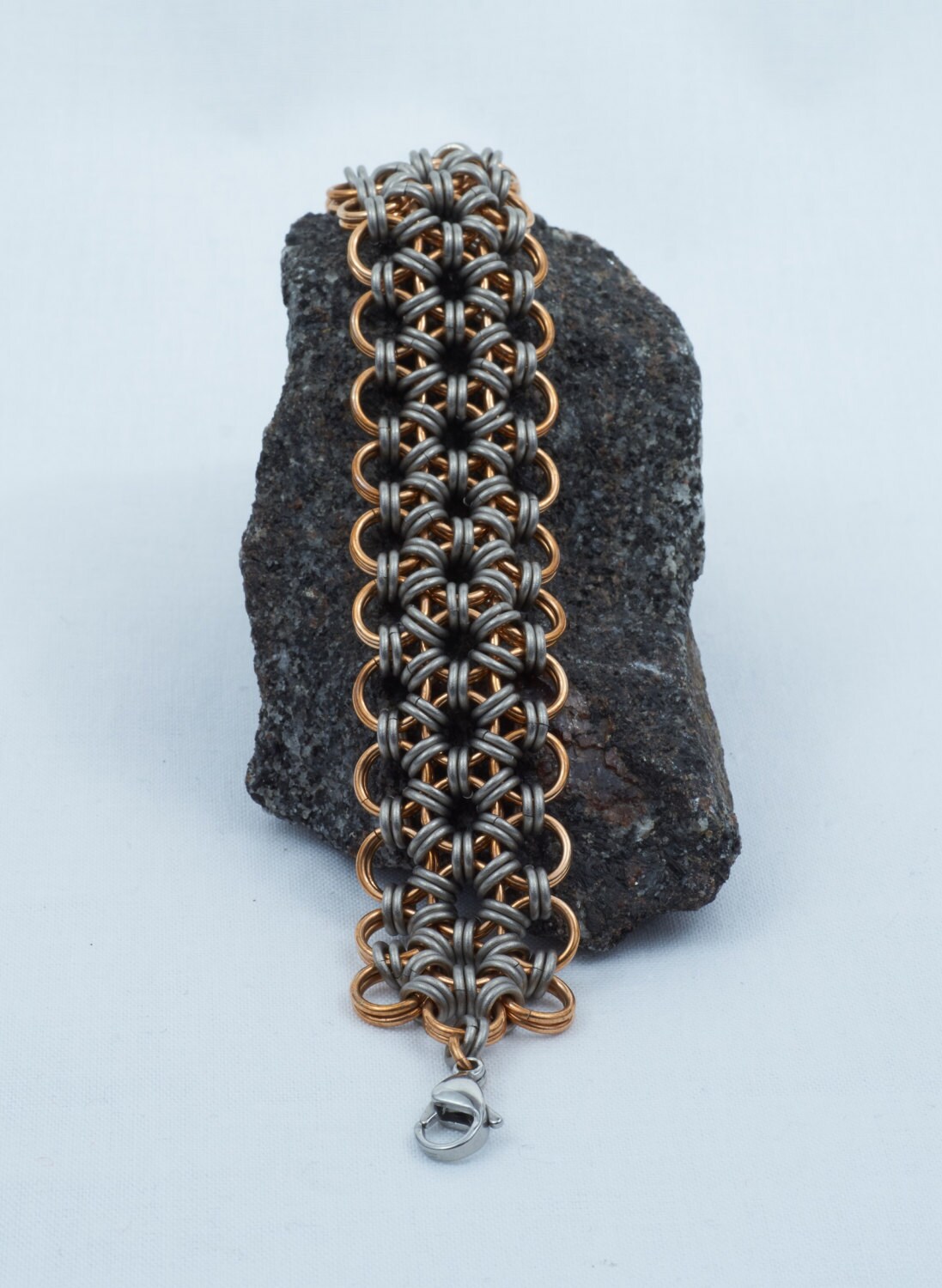 Armband Aus Bronze Und Titan Armband Aus Bronze Und Titan von Darknightchainmaille