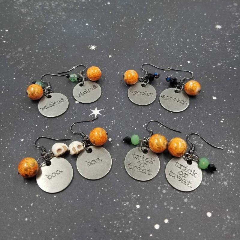 Frightful Bettelarmband & Ohrring Optionen Frightful Bettelarmband & Ohrring Optionen von DarlingDanglePinups