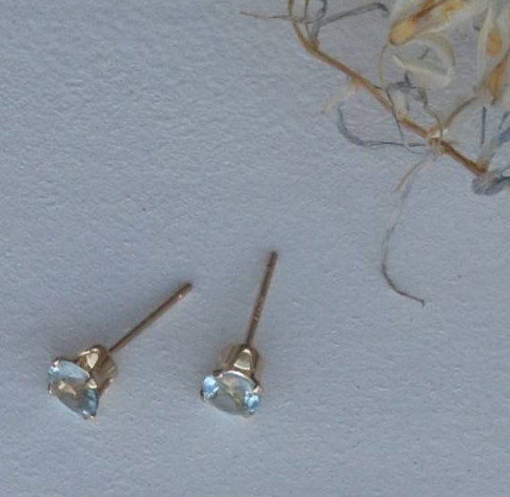 3 Mm Aquamarin Ohrstecker 14K Gold Fill, März Geburtsstein von DarlingGolightly