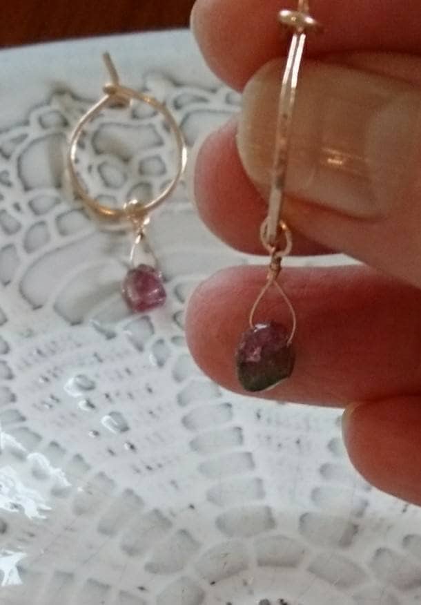 Handgemachte Wassermelonen-Turmalin Ohrringe Rosegold Gefüllte Creolen von DarlingGolightly