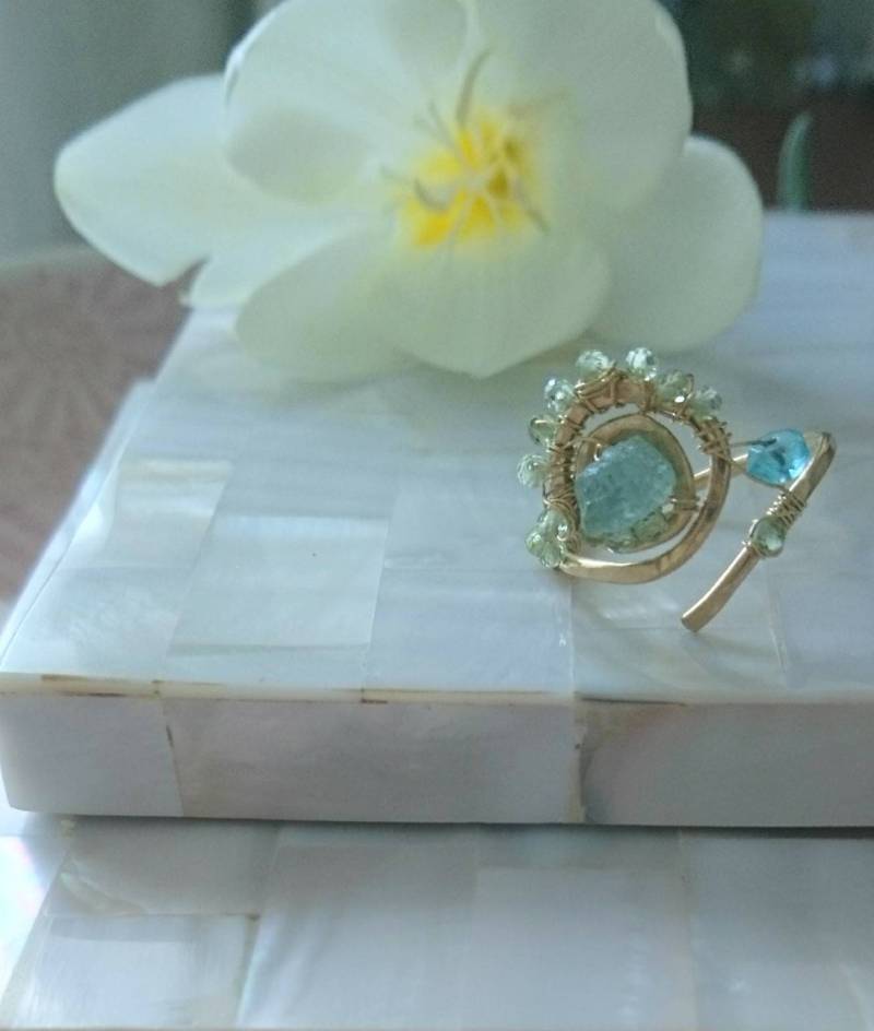 Handgemachter Aquamarin Spiralring Peridot & 14K Gold Fill Schmuck von DarlingGolightly