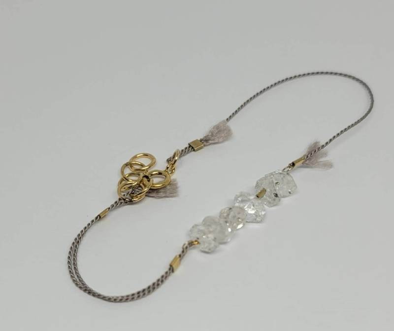 Herkimer Diamant Armband Gold Gefüllter Draht, Seidenkordel, Zierliche Schmuckstücke von DarlingGolightly