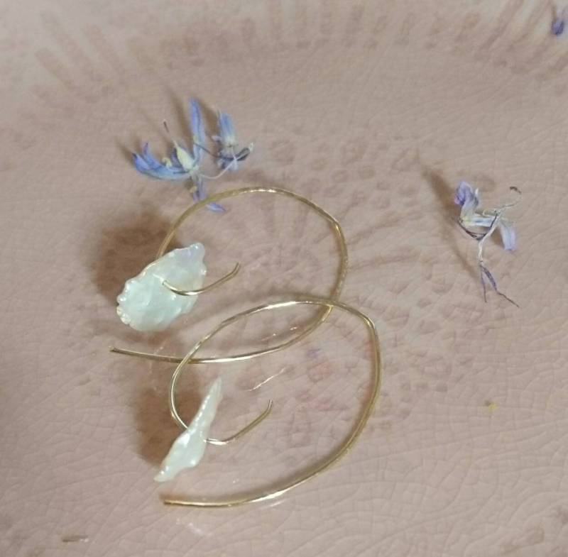 Keishi Perlen Threader Ohrringe 14K Gelbgold Fill, Boho Luxe von DarlingGolightly