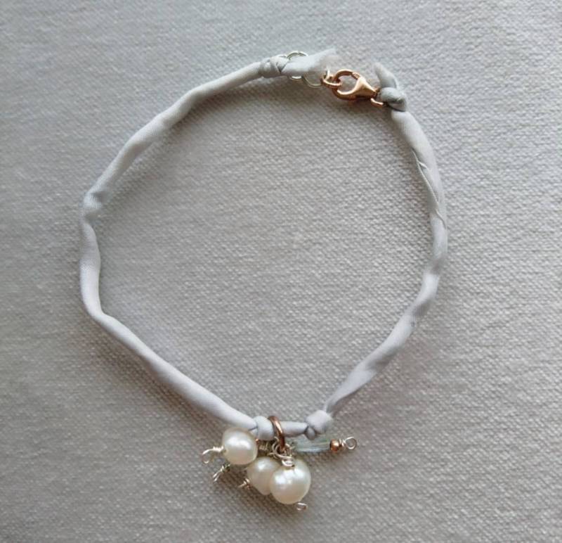 Perlen & Aquamarin Seidenarmband Rosegold Vermeil von DarlingGolightly