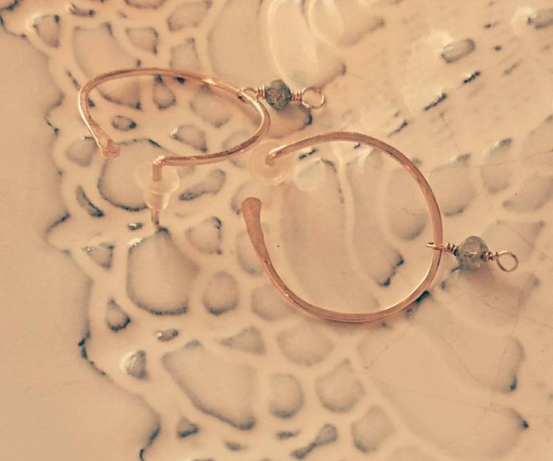 Rohe Schwarze Diamant Ohrringe 14K Rose Gold Filled Kreis Ohrstecker von DarlingGolightly