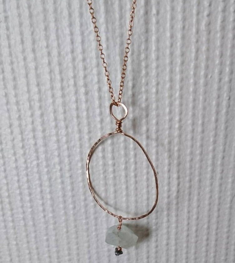 Unendlich Anhänger - Rosegold Filled Rohdiamant Kette von DarlingGolightly