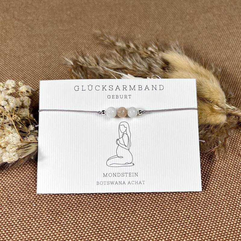 Glücksbringer Geburt Mondstein Armband Als Begleiter Zur Geschenk Für Mama Talisman Entbindung Handmade Makramé Schmuck von DasKleineGlueck
