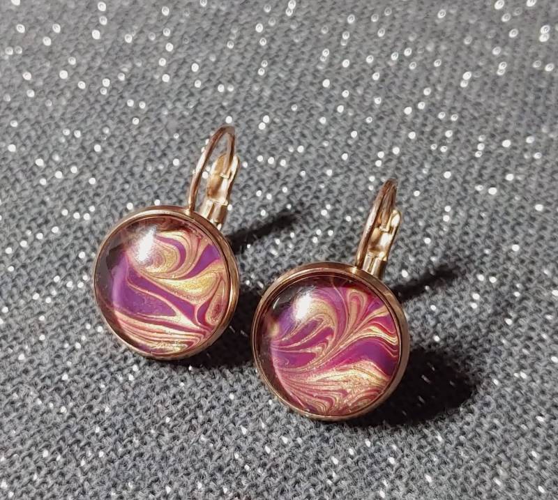 Ohrringe Klappbrisur Rosegold Cabochon Fluid Art Cabochonschmuck Leverback Cabochonohrringe Ohrringe Klappbrisur Rosegold Cabochon Fluid Art Cabochonschmuck Leverback Cabochonohrringe von DasKreativchaos