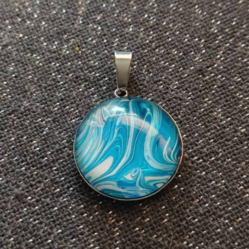 Schmuckanhänger Cabochon/Fluid Art Kettenanhänger Cabochonschmuck Außergewöhnlicher Schmuck Geschenkidee Freundin Mama Frau von DasKreativchaos