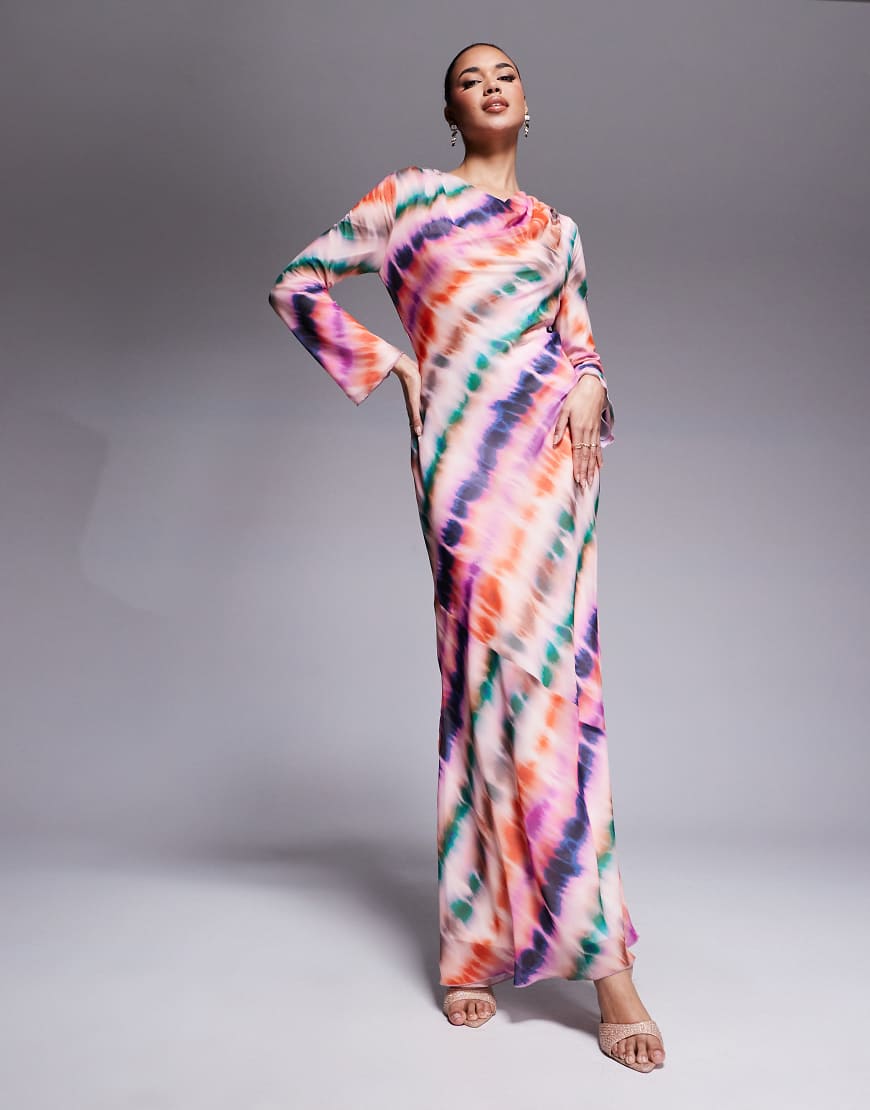 Daska - Chiffon-Maxikleid in Rosa mit Wasserfallausschnitt und abstraktem Print-Bunt Daska - Chiffon-Maxikleid in Rosa mit Wasserfallausschnitt und abstraktem Print-Bunt von Daska