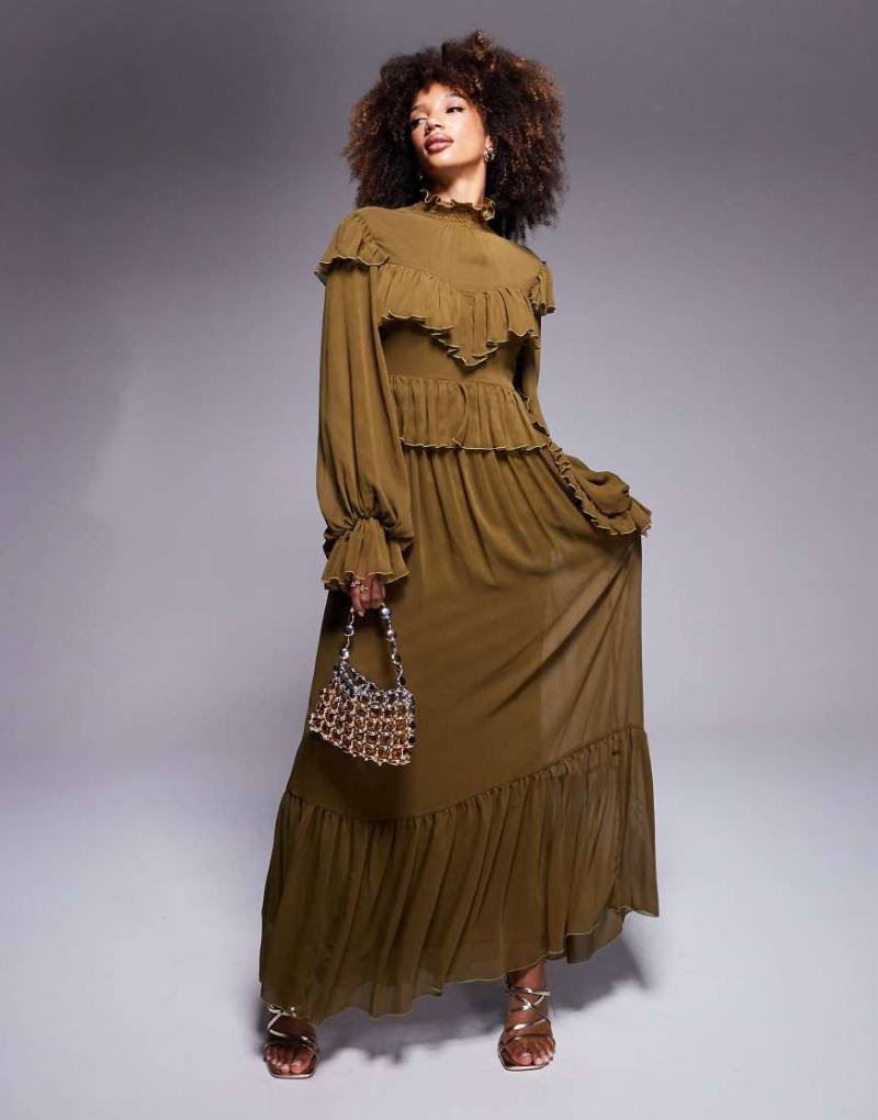 Daska - Hochgeschlossenes Chiffon-Maxikleid in Olivgrün mit Rüschen von Daska