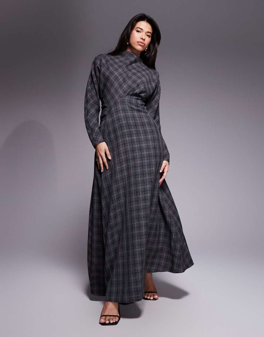 Daska - Hochgeschlossenes Maxikleid mit grauem Schottenkaromuster, Fledermausärmeln und geraffter Taille-Bunt von Daska