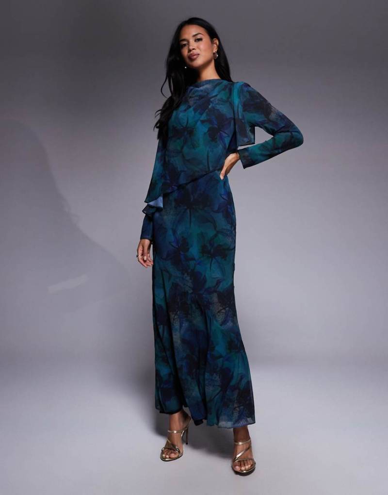 Daska - Maxikleid in Tiefblau mit abstraktem Print, Rüschen und Cape-Bunt von Daska