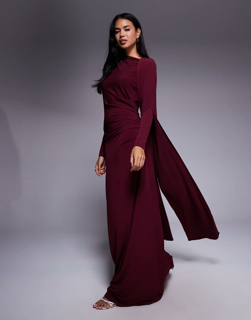 Daska - Maxikleid in Weinrot mit One-Shoulder-Cape von Daska
