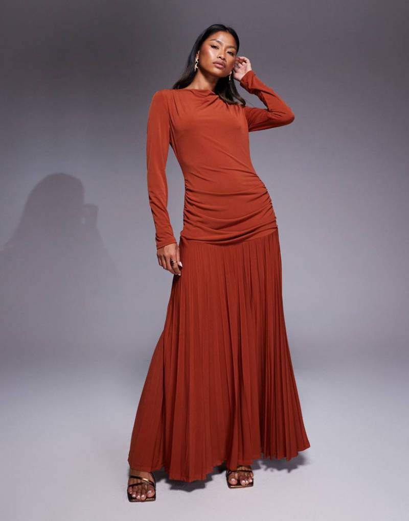 Daska - Plissiertes Maxikleid in Rost-Orange von Daska