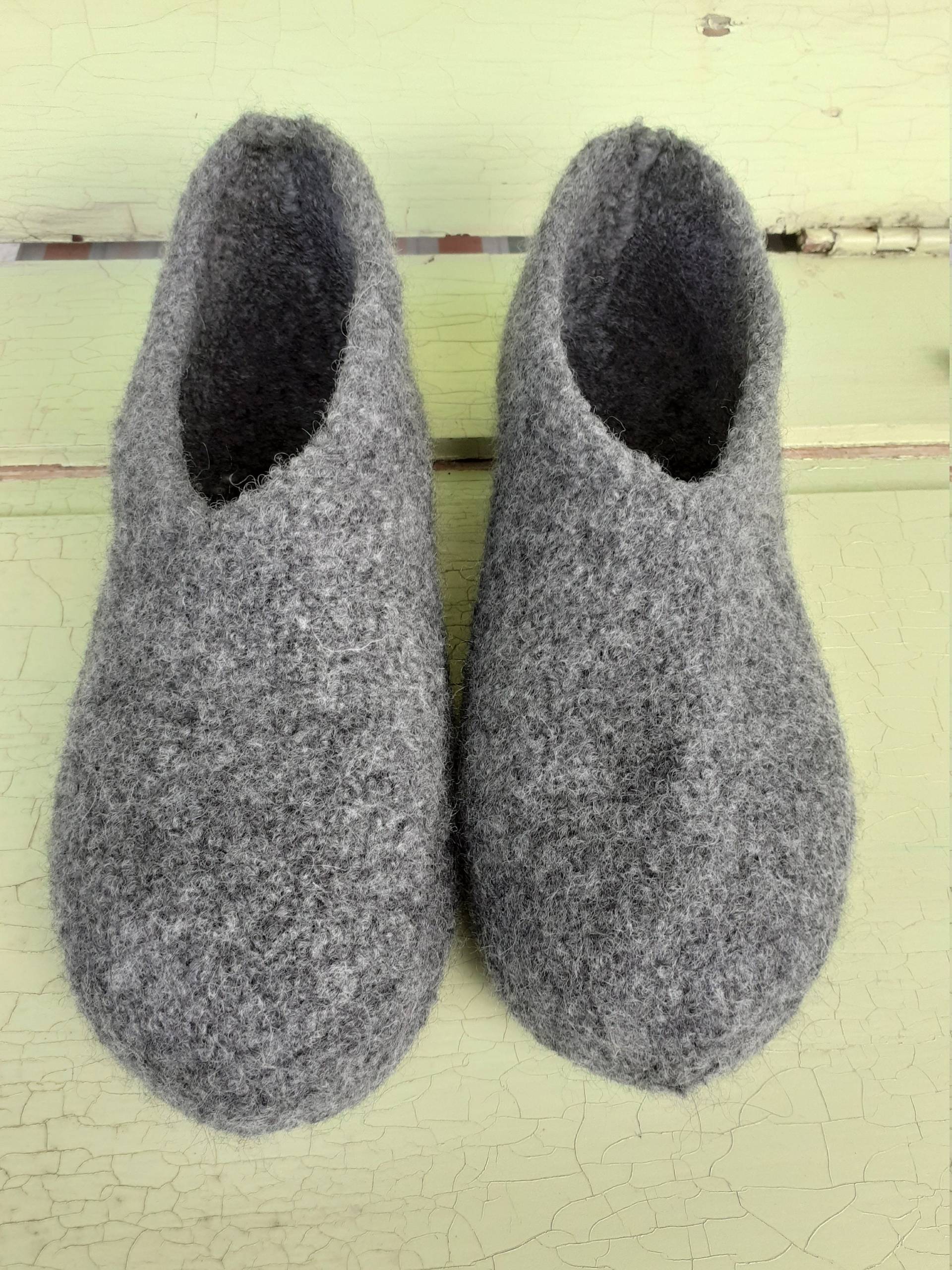 Dunkelgraue Filzschuhe, Für Kinder Und Erwachsene Größe 20 Bis 48 von DaskunterbunteSchaf