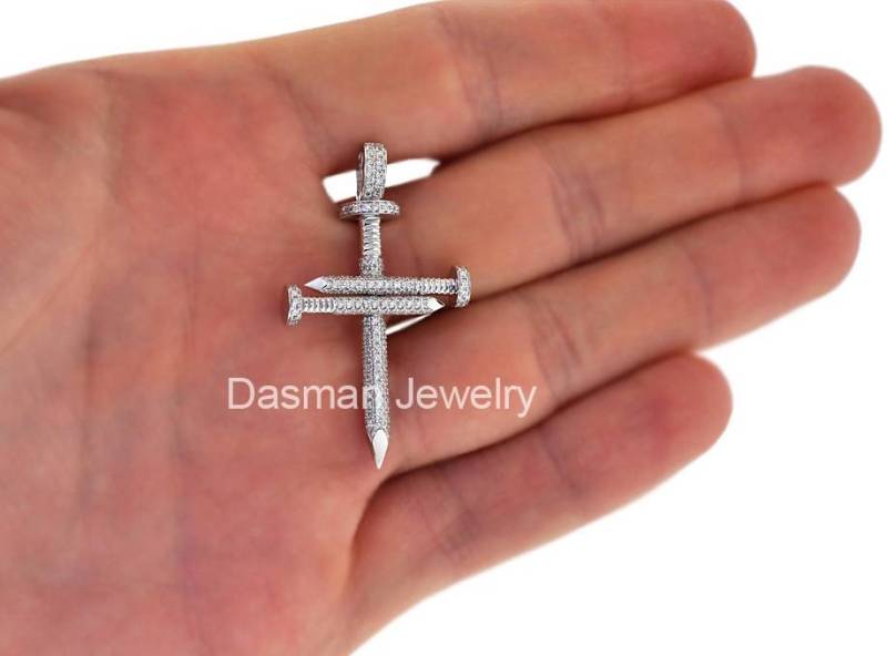 Diamant Nagel Kreuz Anhänger Halskette Massiv 14K 18K Gold Herren Damen, Benutzerdefinierte Luxus High End Religiöser Schmuck von DasmanJewelry
