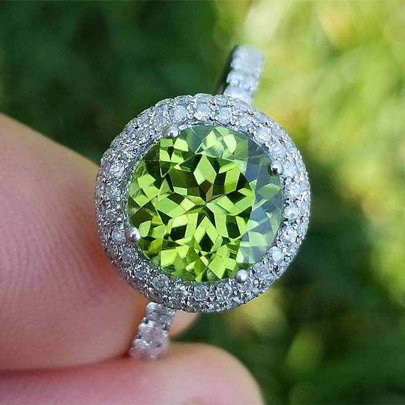 Peridot Diamant Halo Verlobungsring Massiv 14K Weißgold, Natürlicher Grüner Stein Ring Für Frauen, Einzigartiger Vintage Versprechen Edelstein von DasmanJewelry