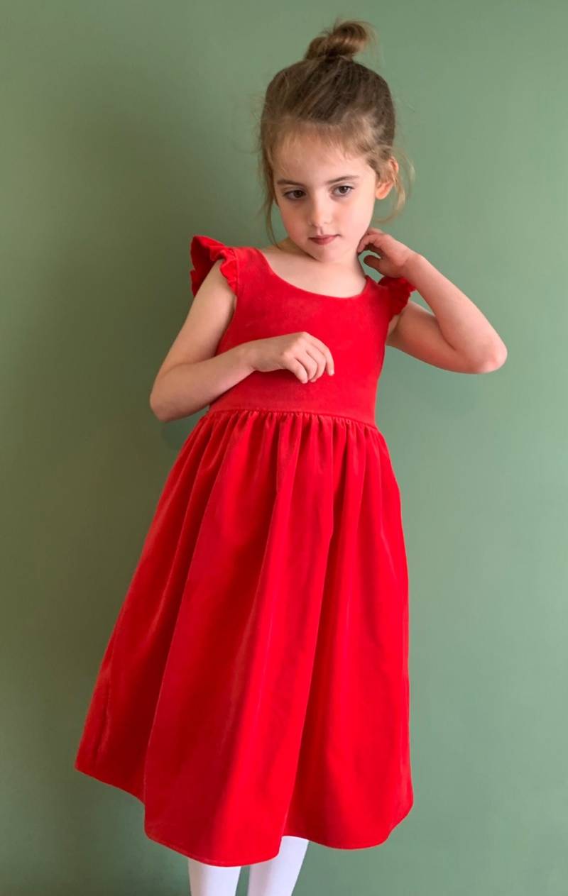Handgemachtes Rotes Samt-Mädchen Trägerkleid Mit Hinterer Schleife, Winter-Blumenmädchen, Anlasskleidung, Handgemachtes Geschenk, Geburtstag von DaughterMay