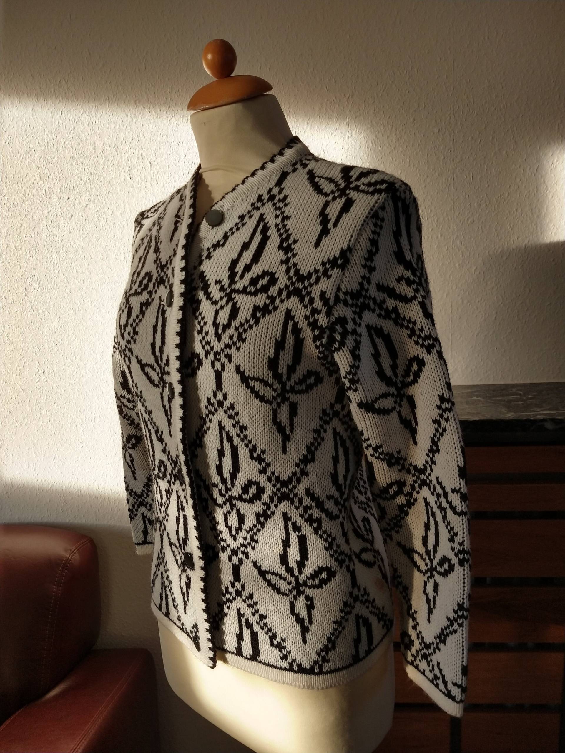 Retro Cardigan For Hipsters. S-M von DaughterOfThe60s
