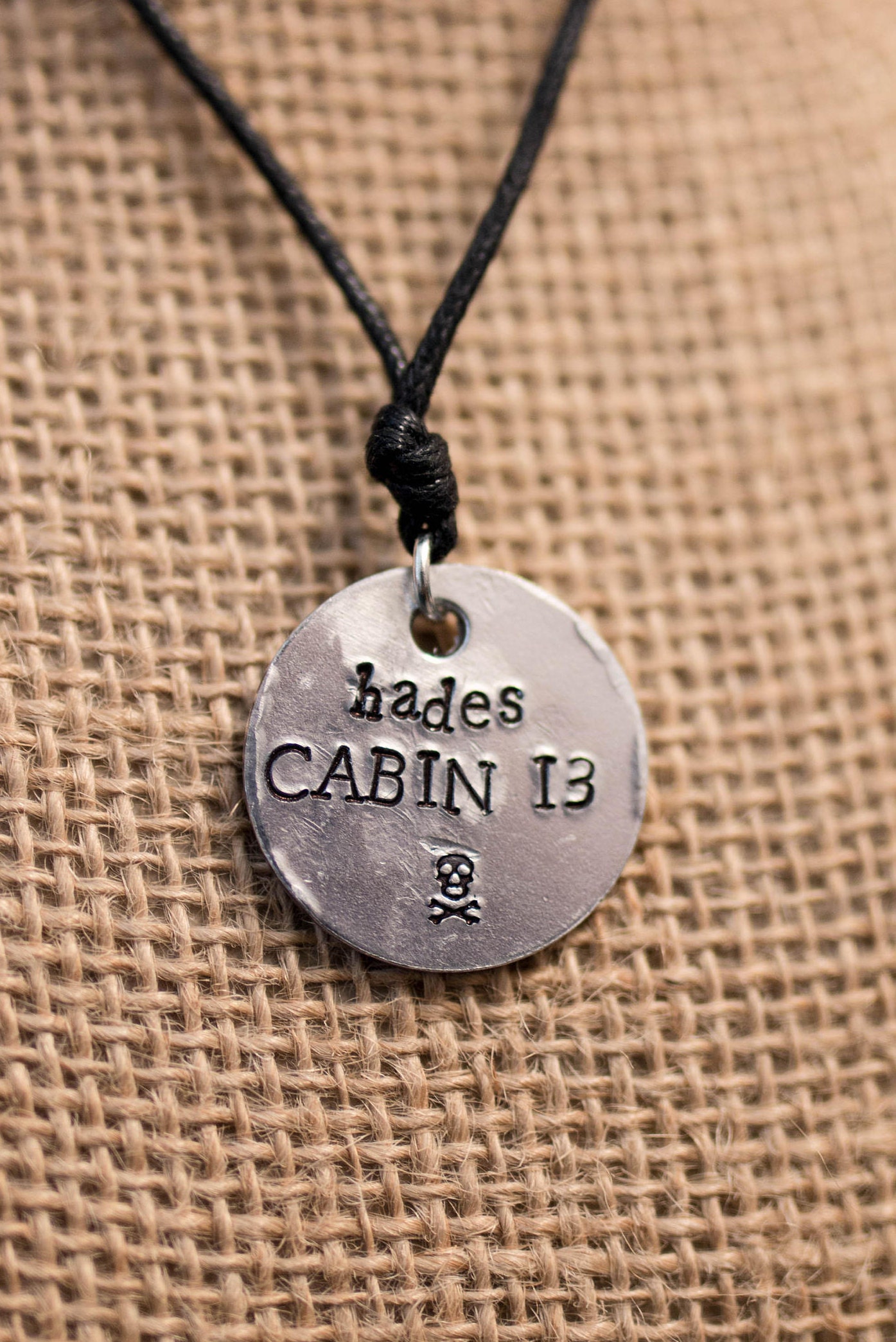 Percy Jackson Inspirierte "Hades Cabin 13" Halskette Percy Jackson Inspirierte "Hades Cabin 13" Halskette von DauntlessTrader