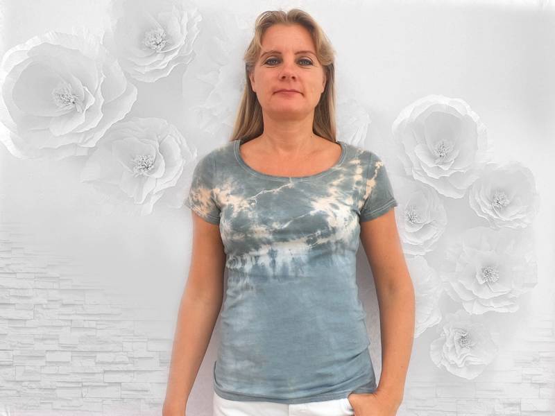 Damen Batik T-Shirt in Grau-Schwarz-Weiß Mit Spirale & Grau-Creme Gr. M-xl - 100 % Reine Baumwolle Handgefertigtes Unikat von DavidovStoffDesign