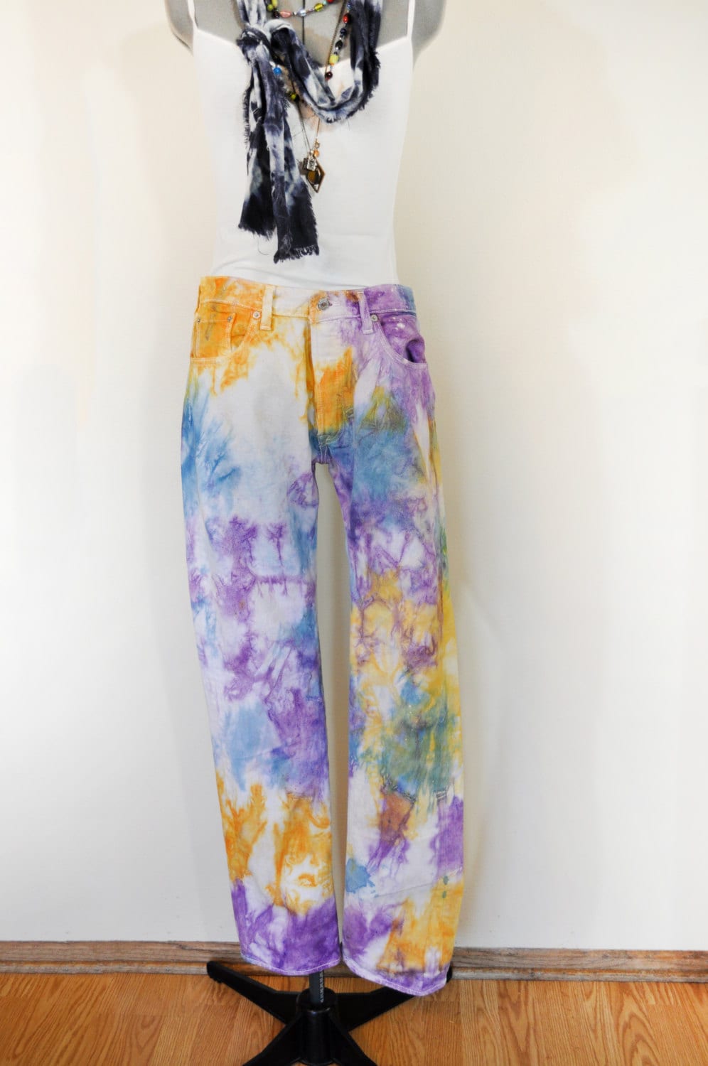 Custom Dyed Levi's Jeans - Multi Color Tie Dyed 501 Original Fit Hose Für Erwachsene Taille 32, 34, 36, 38, 40, 42, 44, 46, 48, 50 Custom Dyed Levi's Jeans - Multi Color Tie Dyed 501 Original Fit Hose Für Erwachsene Taille 32, 34, 36, 38, 40, 42, 44, 46, 48, 50 von DavidsonStudio