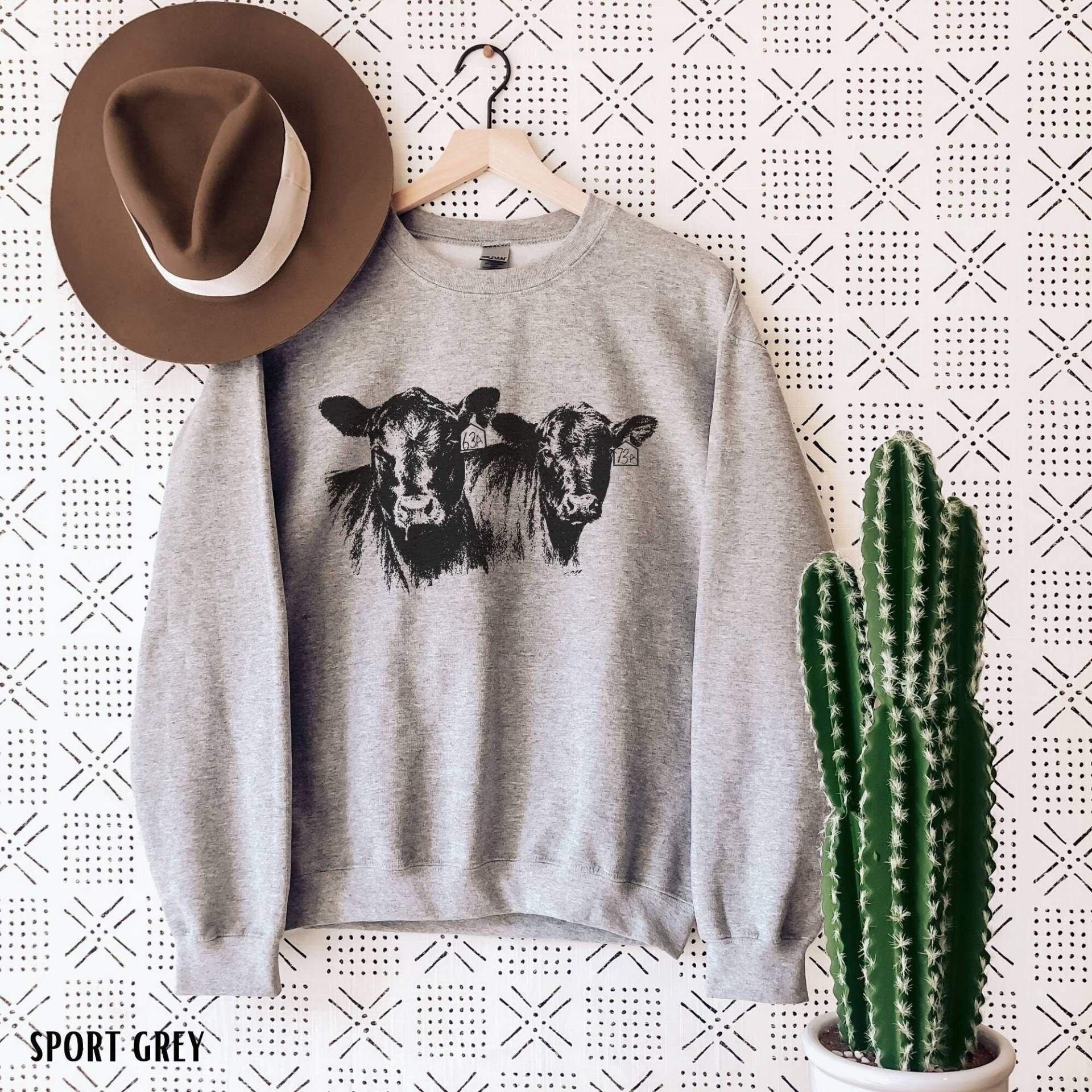 Kuh Sweatshirt Pullover Tier Kühe Western Crewneck Vintage Wear Farm Girl Shirt Graphic Geschenke Für Frauen von DavisDesignsCo22