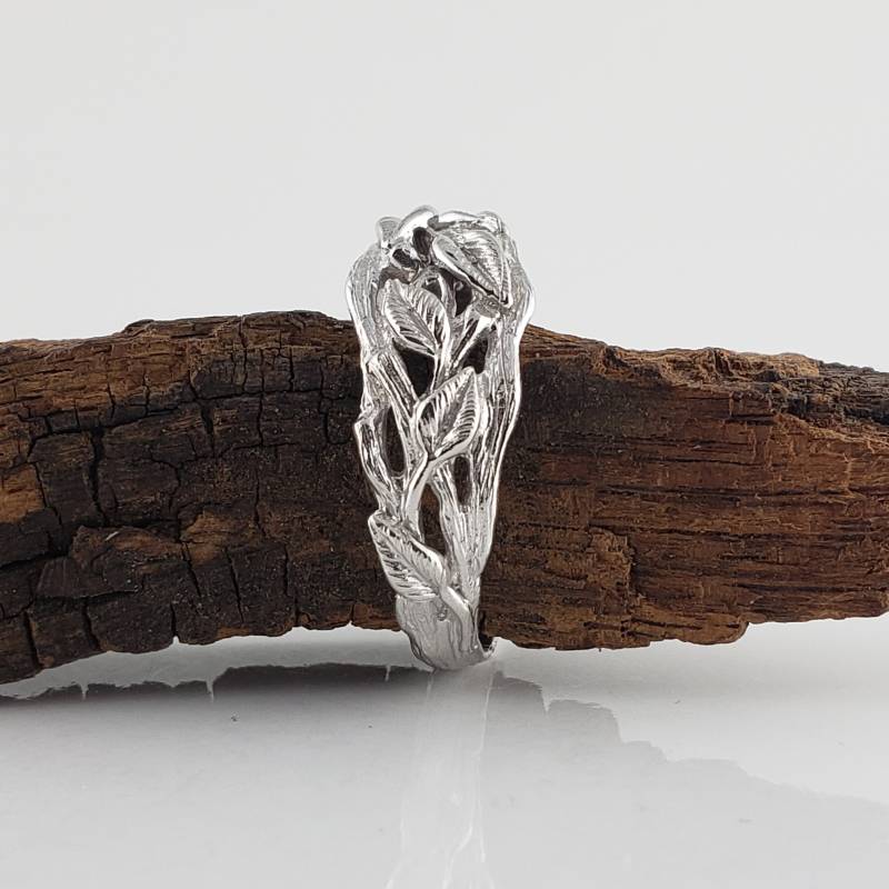 Blatt-Verlobungsring Hand Modelliert Zweig Ehering von DawnVertreesJewelry