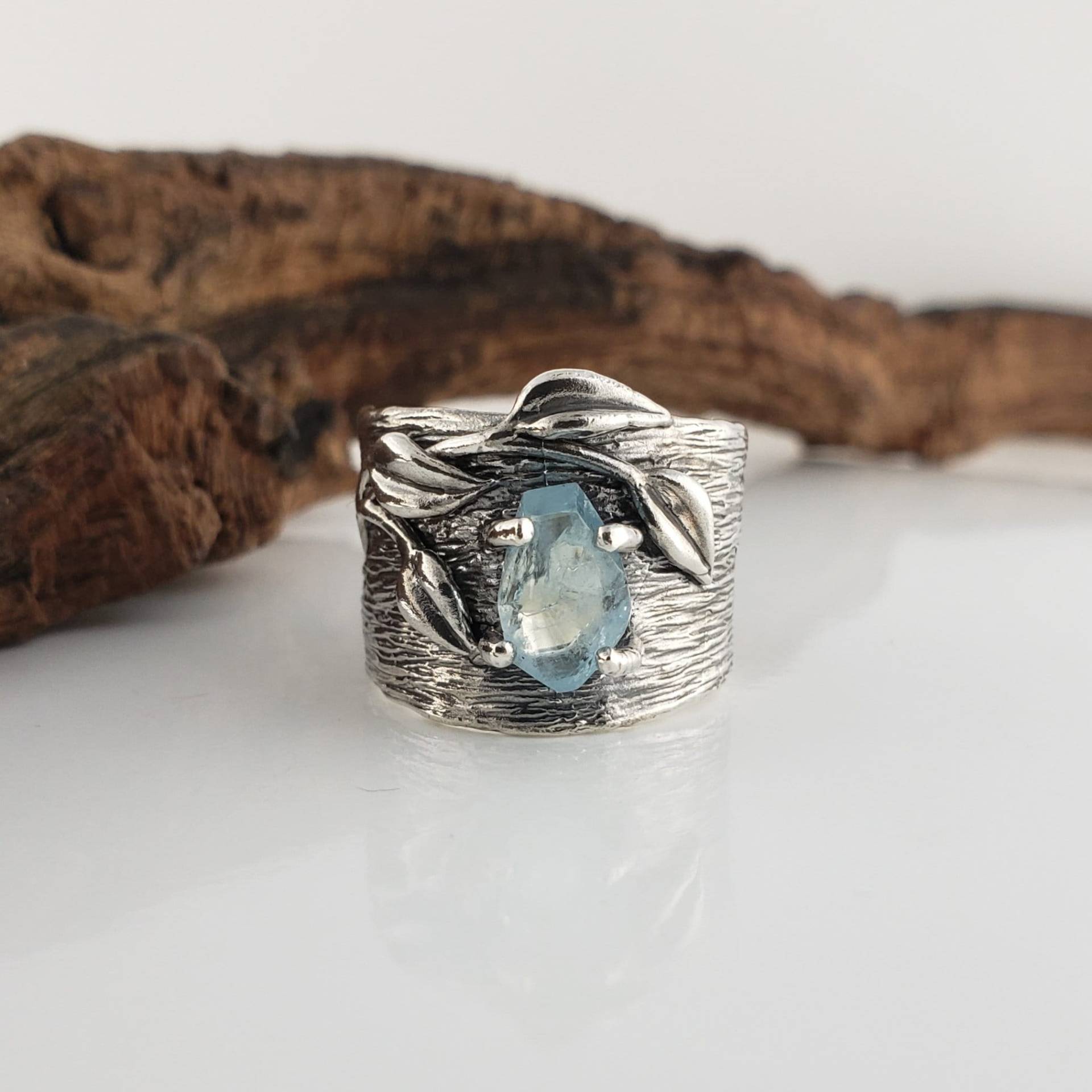 Breites Band Aquamarin Edelstein Blatt Und Zweig Ring in Sterling Silber Oder Gold - Handgemacht Von Dawn, Dv Jewelry Designs Breites Band Aquamarin Edelstein Blatt Und Zweig Ring in Sterling Silber Oder Gold - Handgemacht Von Dawn, Dv Jewelry Designs von DawnVertreesJewelry