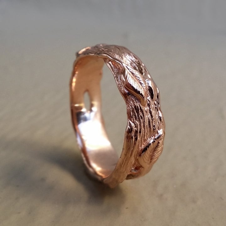 Handgefertigter Trauring Aus Zweigen Und Blättern - Schmuck Einzigartiger Von Der Natur Inspirierter Ring in Gold Oder Silber Dawn Vertrees von DawnVertreesJewelry