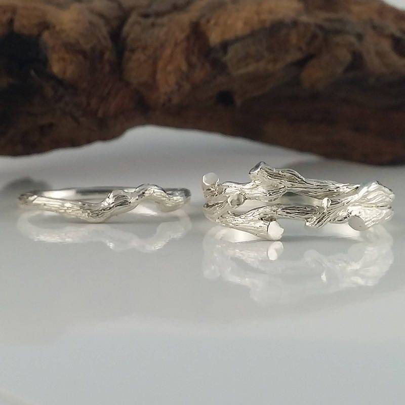 Handgemachte Unisex Zweig Eheringe Set in 14K Oder 18K Gold Von Dawn Vertrees Dvd Jewelry Designs von DawnVertreesJewelry