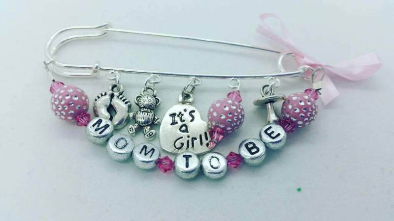 Mama Zu Sein Pin, Brosche, Oma Personalisiertes Geschenk, Nana Baby-Dusche-Geschenk, Geburtsankündigung von DawnbJewelry