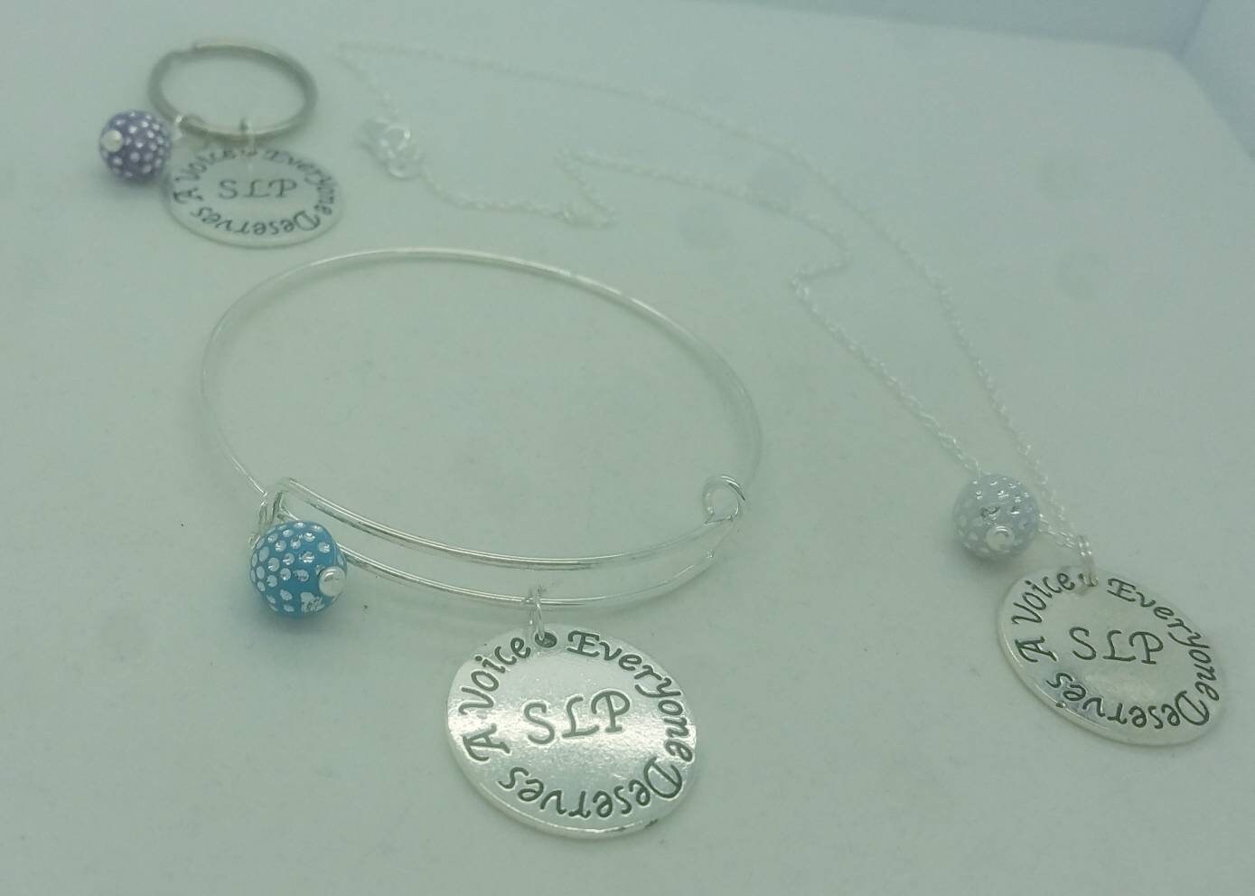 Slp Geschenk, Armband Armband, Schlüsselanhänger Schlüsselanhänger, Halskette, Logopäde Jeder Verdient Ein Mit Stimme Charm, Danke Geschenk von DawnbJewelry