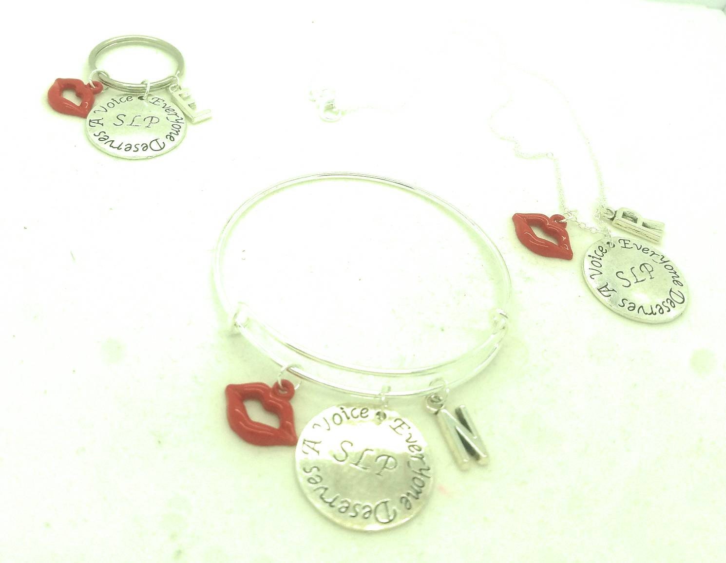 Speech Sprache Pathologe Armreif Armband Schlüsselbund Halskette, Slp Armband, Logopädin Geschenk, Jeder Verdient Eine Stimme von DawnbJewelry