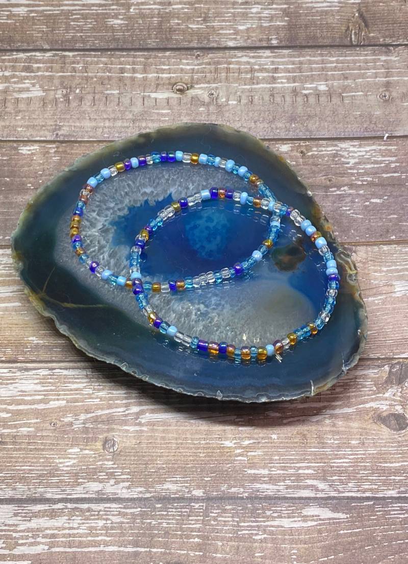 Blaues Perlen-Fußkettchen Set Handgefertigte Stretch Armbänder von DawnsBeadsDesigns